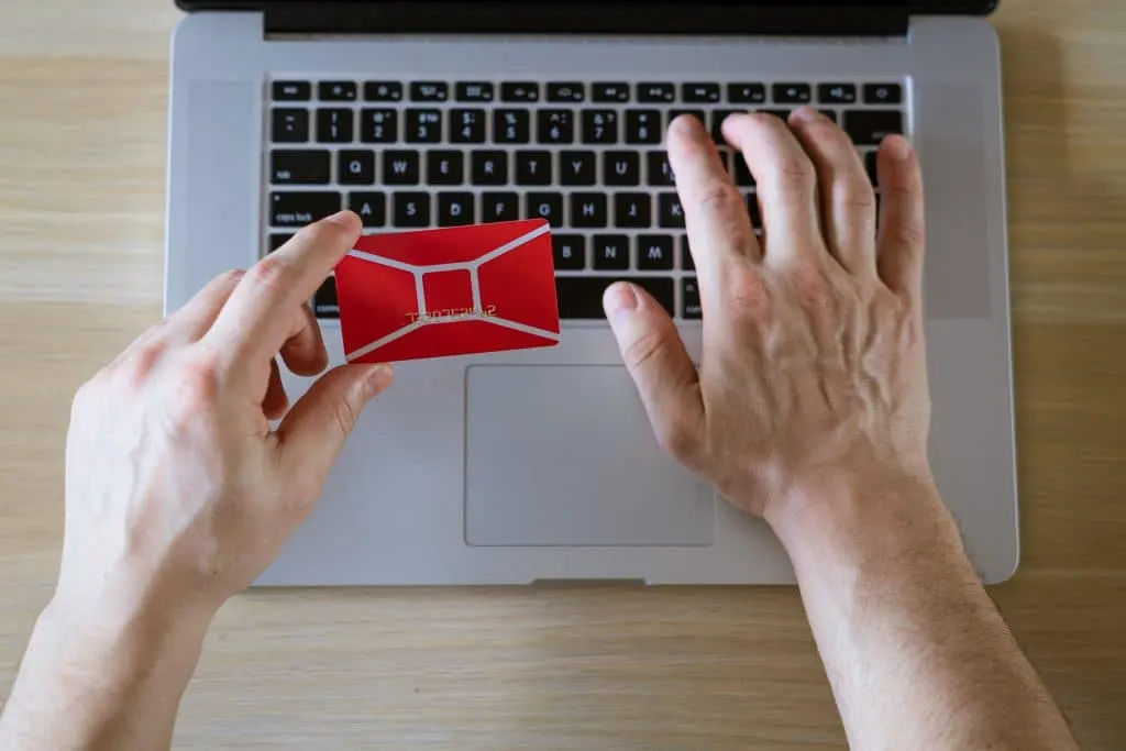 Comparaison Shopify vs WooCommerce : quel est le meilleur choix pour votre boutique en ligne ?